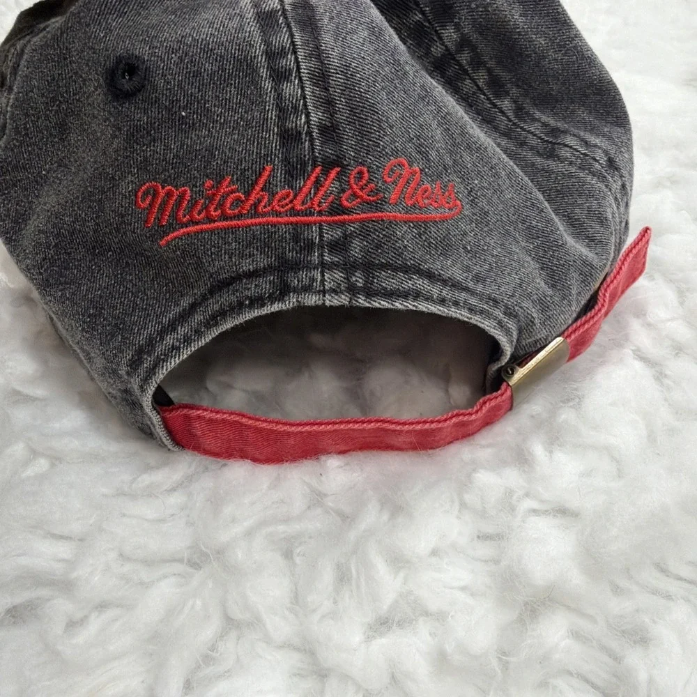 Mitchell & Ness HWC CHICAGO BULLS 1991-92 World Champions Buckle Strap Cap Denim